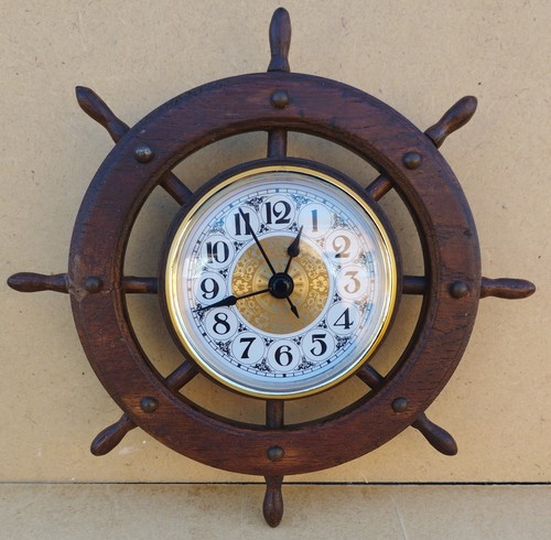 Antike maritime steuerrad - steuerrad, uhr
