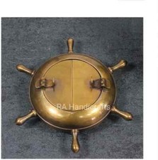 Antiker cooler Aschenbecher