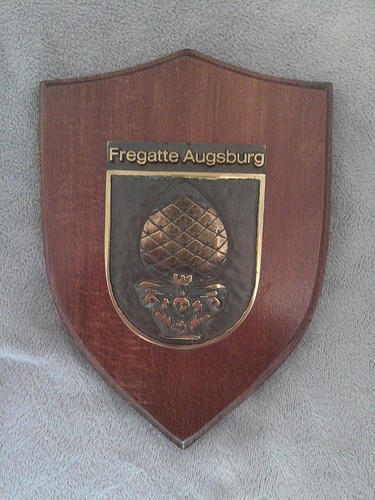 Wappen fregatte augsburg f - ",